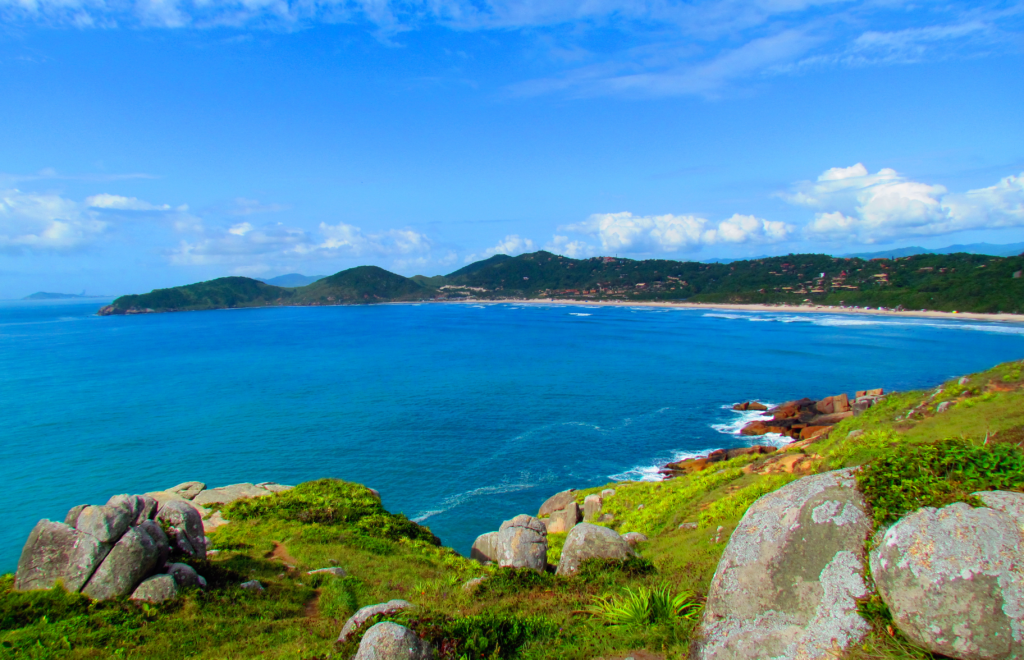 trilha-vermelha Praia do Rosa, 10 motivos para você conhecer a Praia do Rosa, Virada Mágica, Virada Mágica